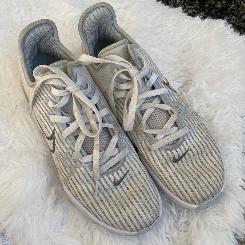 Nike Lebron Witness 6 EP White Metallic Pewter Men’s Basketball Shoes Size 10